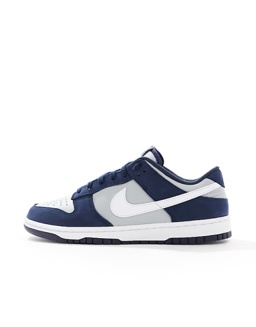 Nike Dunk low trainers in navy and grey