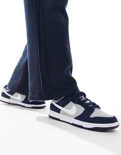 Nike Dunk low trainers in navy and grey