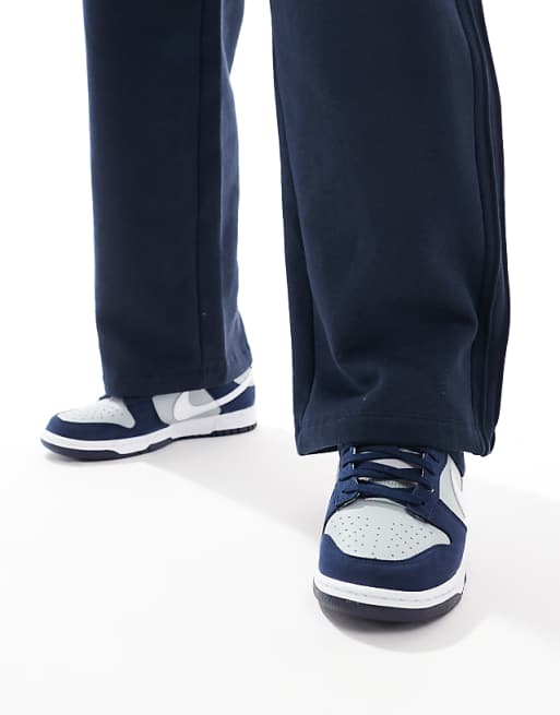 Nike Dunk low trainers in navy and grey