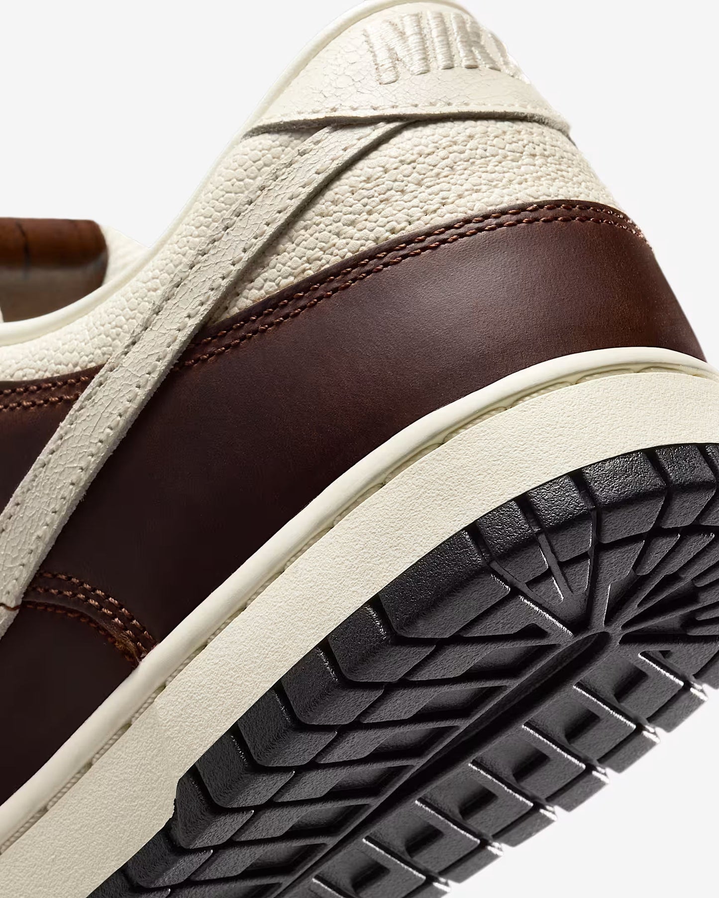 Nike Dunk Low Retro "Cacao Wow" – Brown & Sail Leather Sneakers