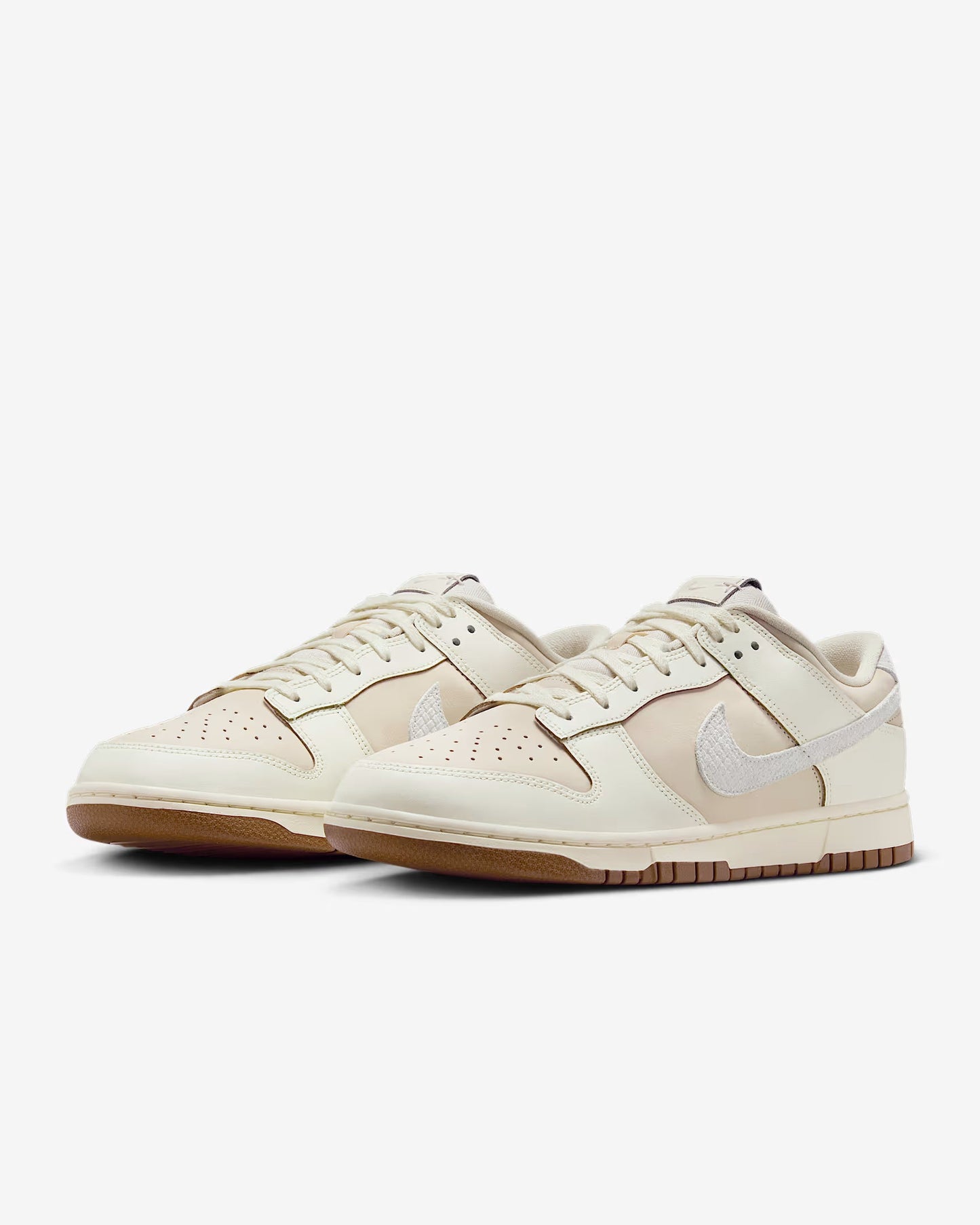 Nike Dunk Low Retro "White/Black Panda" – Timeless Streetwear Classic