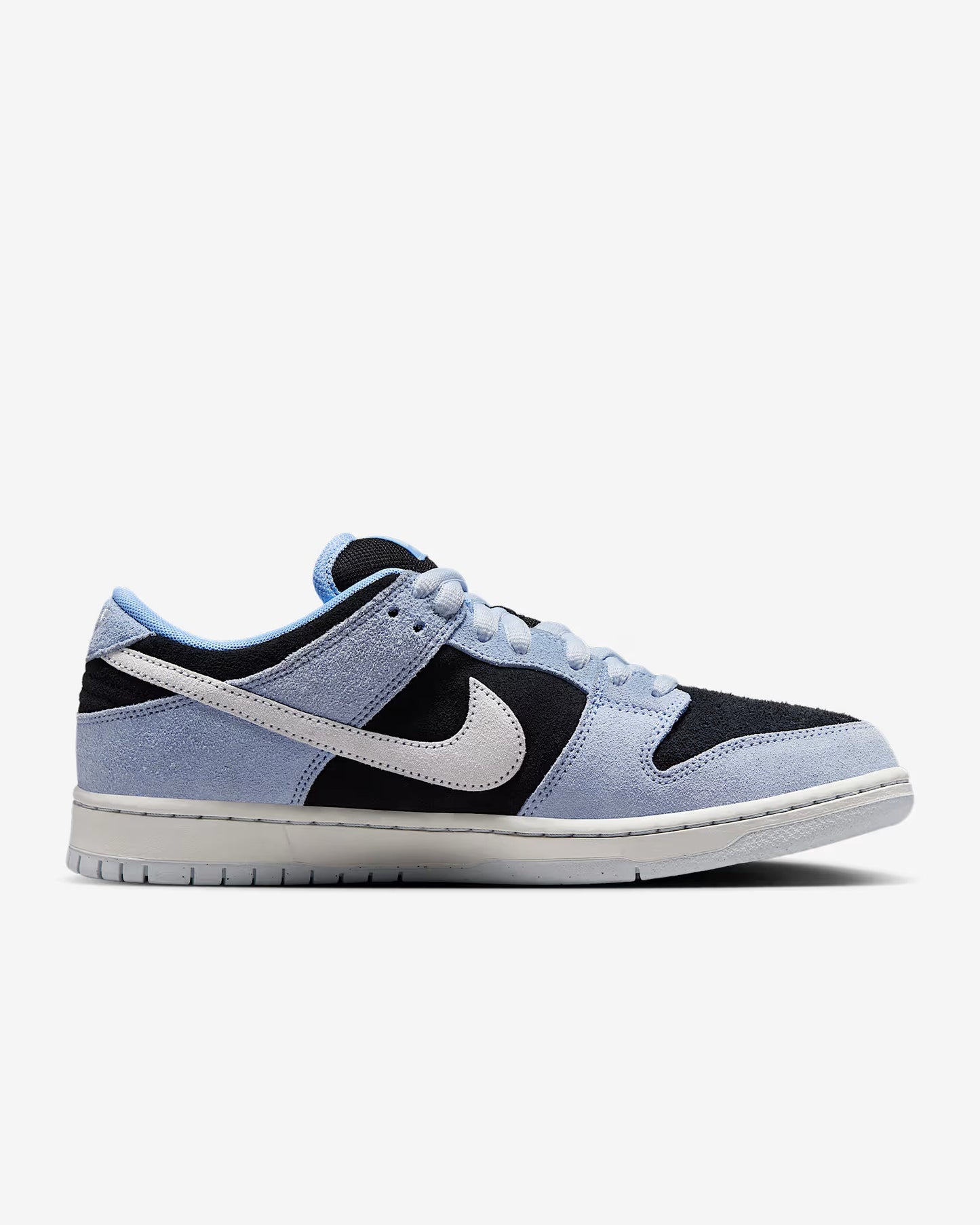 Nike SB Dunk Low Pro "Black/White Gum" – Skateboarding Essential
