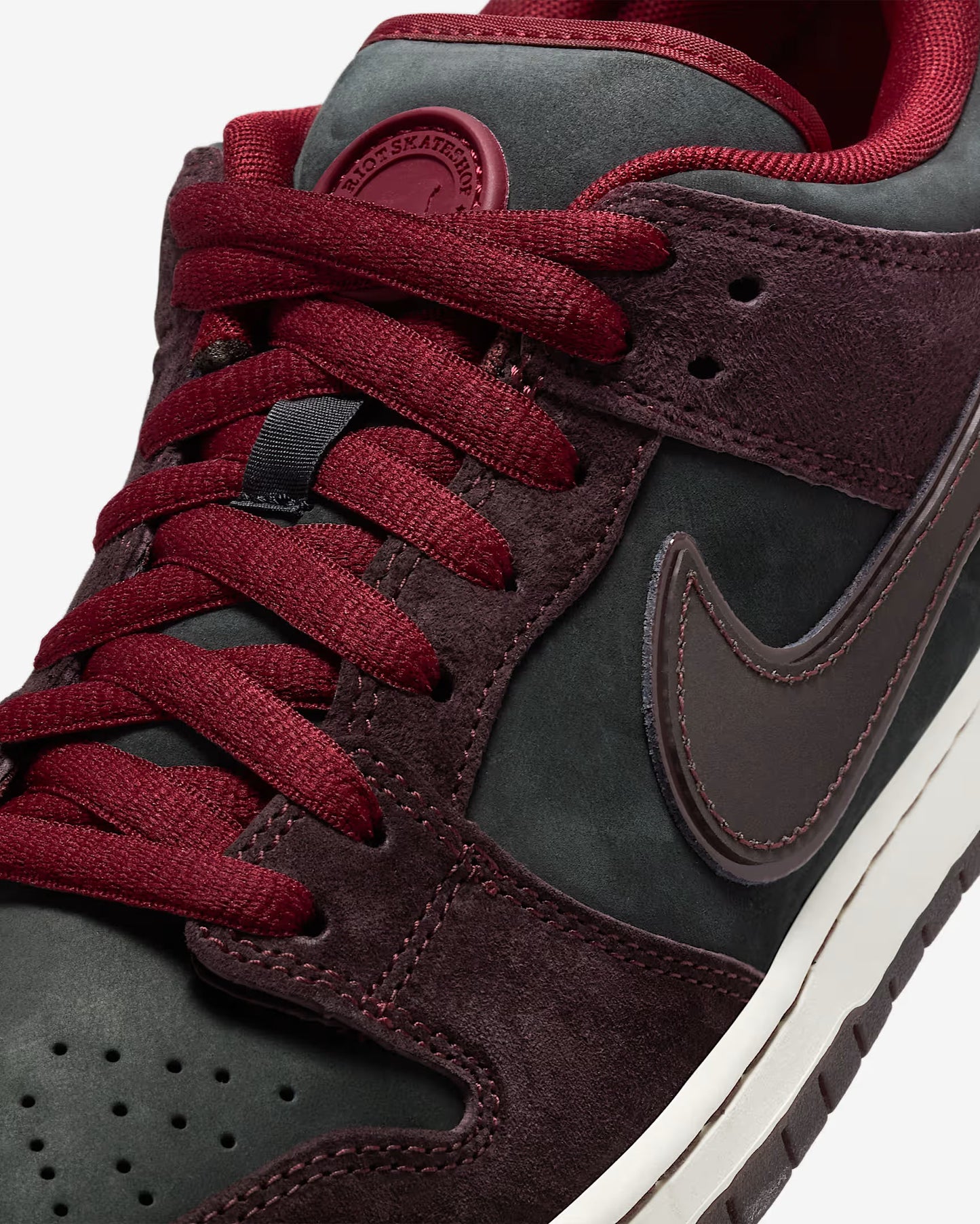 Nike SB Dunk Low Pro QS "Orange and Emerald Rise" – Limited Edition Skate Icon