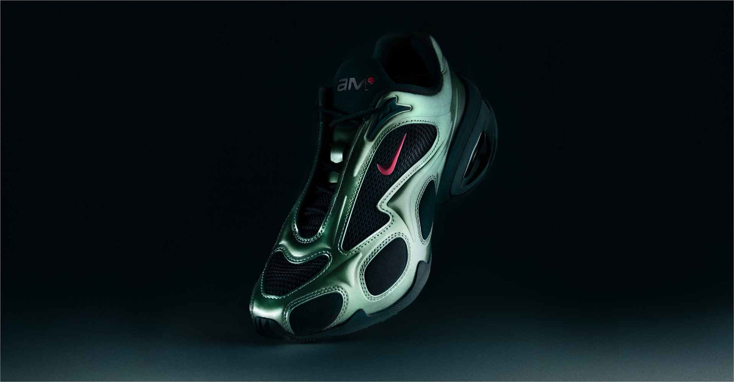 Futuristic Air Max Muse SE Women's Running Shoes with Bold Design and Max Air Cushioning